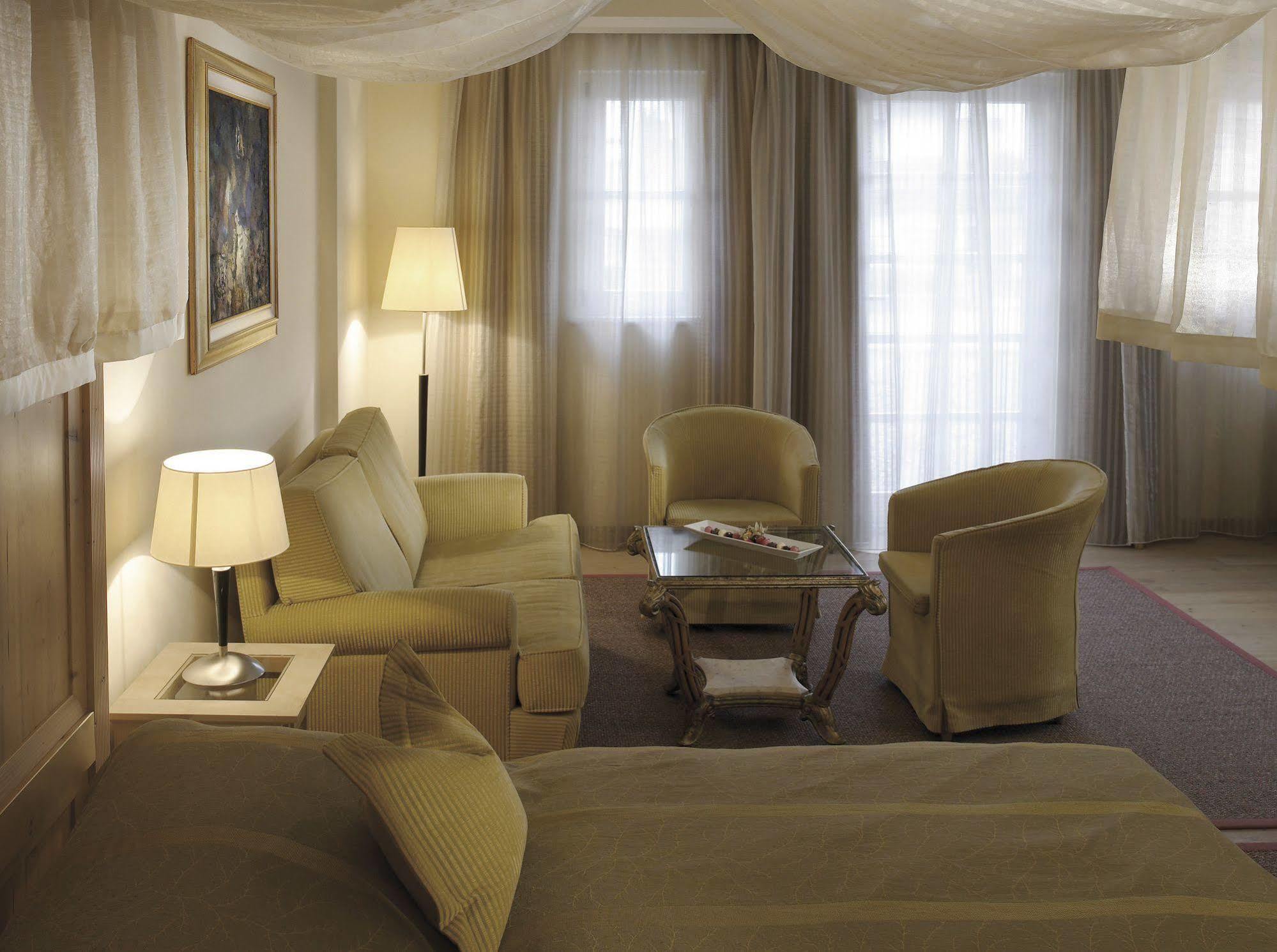 Hotel Weisses Roessl Kitzbuhel Ngoại thất bức ảnh